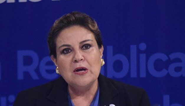Diputada de ARENA delira al asegurar que médicos deben sustituir a la PNC y FAES en las calles diputada-de-arena-delira-al-asegurar-que-medicos-deben-sustituir-a-la-pnc-y-faes-en-las-calles